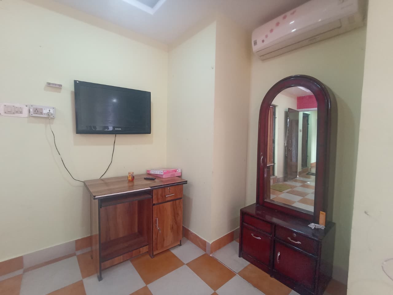 Fully Furnished 3bhk in Kahilipara, Guwahati, Assam, India for Rent
